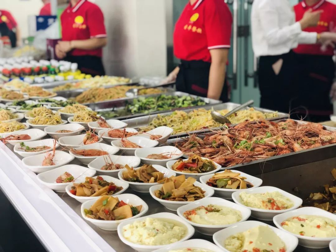 新工廠食堂圖片_公司相冊_廣州餐餐添香餐飲管理 - 搜了網(wǎng)